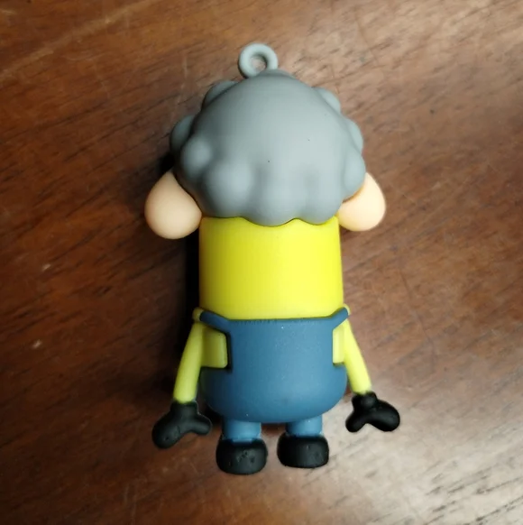New Sheep Minion Key Holder Keychain - Picture 2 of 3